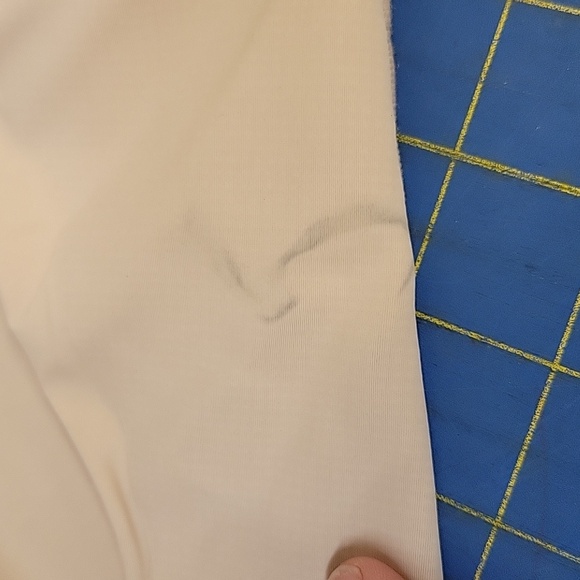 Bali Ultimate Smoothing Firm Control Bodysuit in Almond Large NWT - Picture 13 of 14